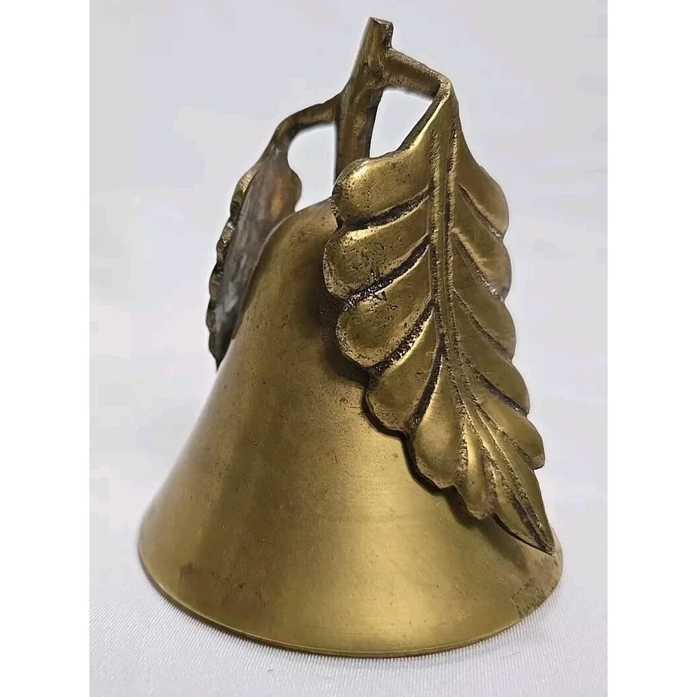 VINTAGE Brass Pear Lid/Top ONLY, Trinket Box,‎ Screw Top, Two Leaves On Stem